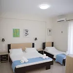 佩里沃罗公寓 住宿加早餐酒店 Dhërmi