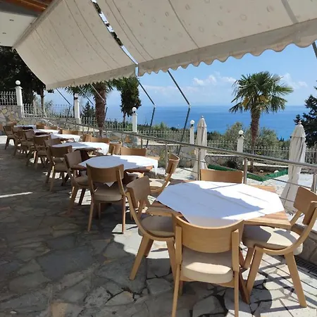 Bed & Breakfast Perivolos Dhermi