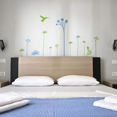 Perivolos Bed & Breakfast *