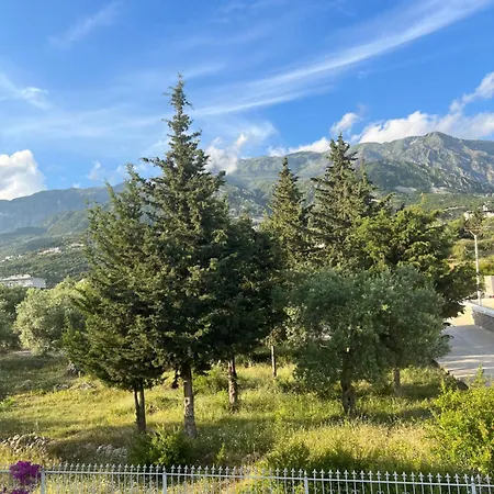 Perivolos Bed & Breakfast