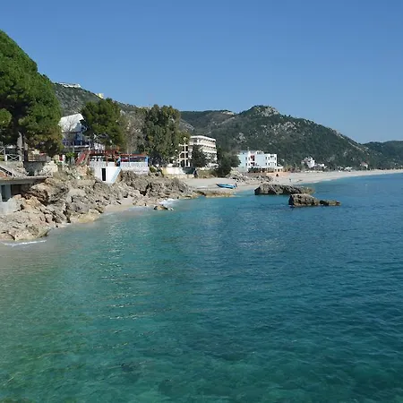 Perivolos Bed & Breakfast