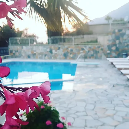 Bed & Breakfast Perivolos
