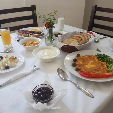 Alojamento de Acomodação e Pequeno-almoço Perivolos