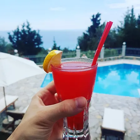 Perivolos Bed & Breakfast