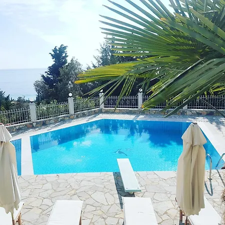 Perivolos Nocleg ze śniadaniem 4*